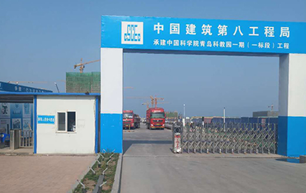 正在施工的胶南小珠山化学样品楼风管安装