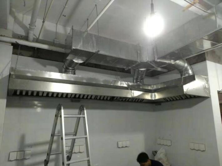 卫生间青岛<a href='/n1571/http:/p29917/pshow-299-756-7.html'><b>通风管道</b></a>如何进行有效安装