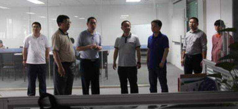 感谢客户来我司进行参观考察