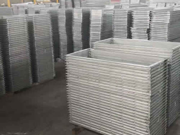 <a href='/n1571/http:/p30817/'><b>共板法兰风管</b></a> <a href='/n1571/http:/p30817/'><b>共板法兰风管</b></a>