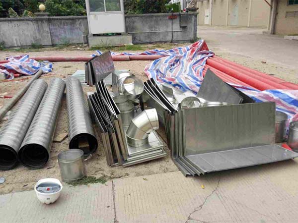 青岛<a href='/n2671/http:/p29917/pshow-299-756-7.html'><b>通风管道</b></a>